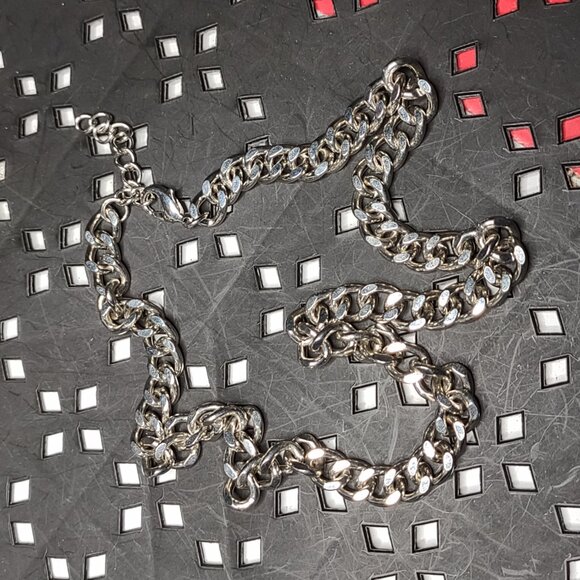 19 Inch Heavy Metal Curb Link Necklace - Picture 6 of 11